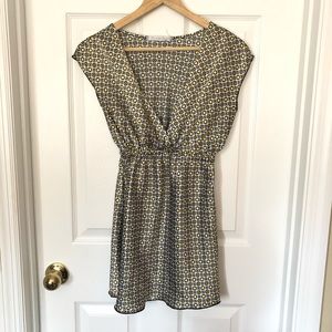 Charlotte Russe V-Neck Tunic Sz S